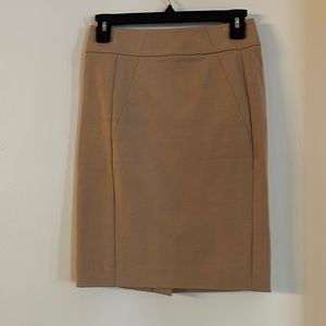 Ann Taylor Pencil Skirt. 00P.